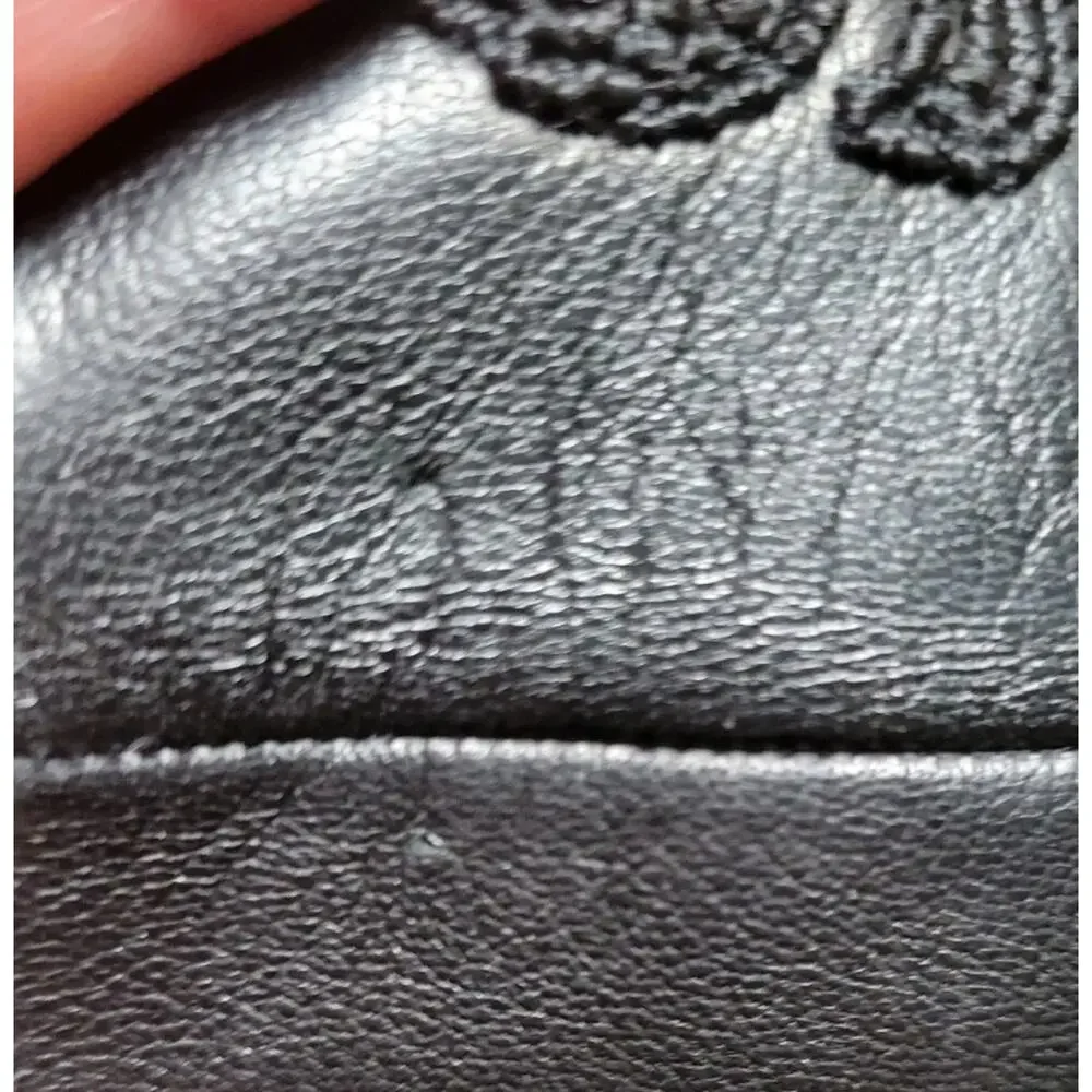 Carolina Amato Women's 7 1/2 Black Lambskin Embroidery Apliqe Silk Lined Gloves
